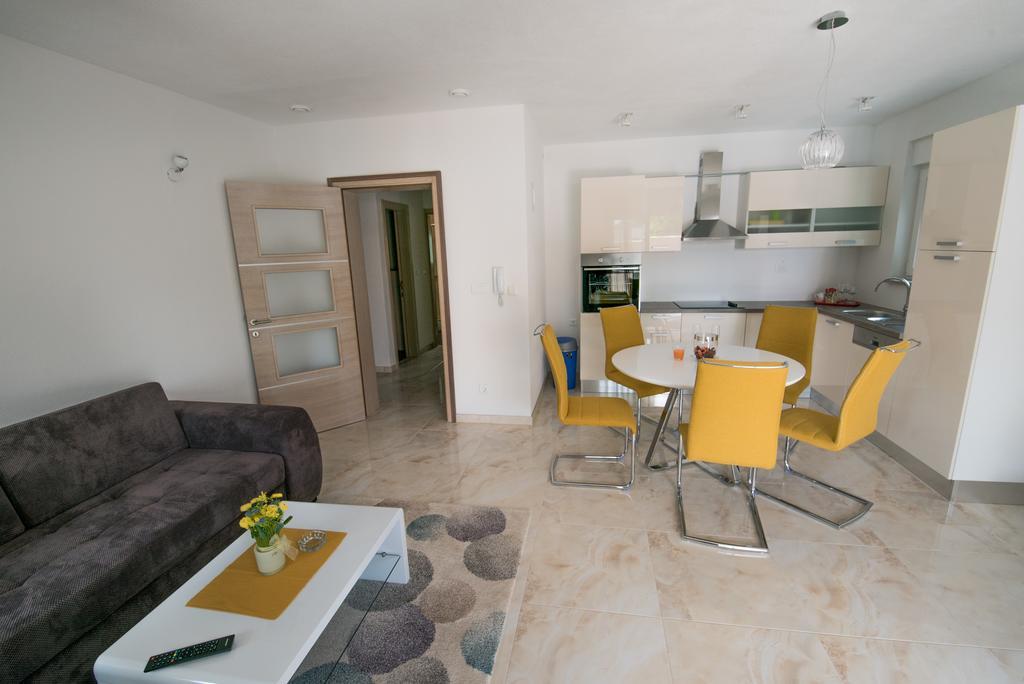 Villa Ljubica Vodice Buitenkant foto